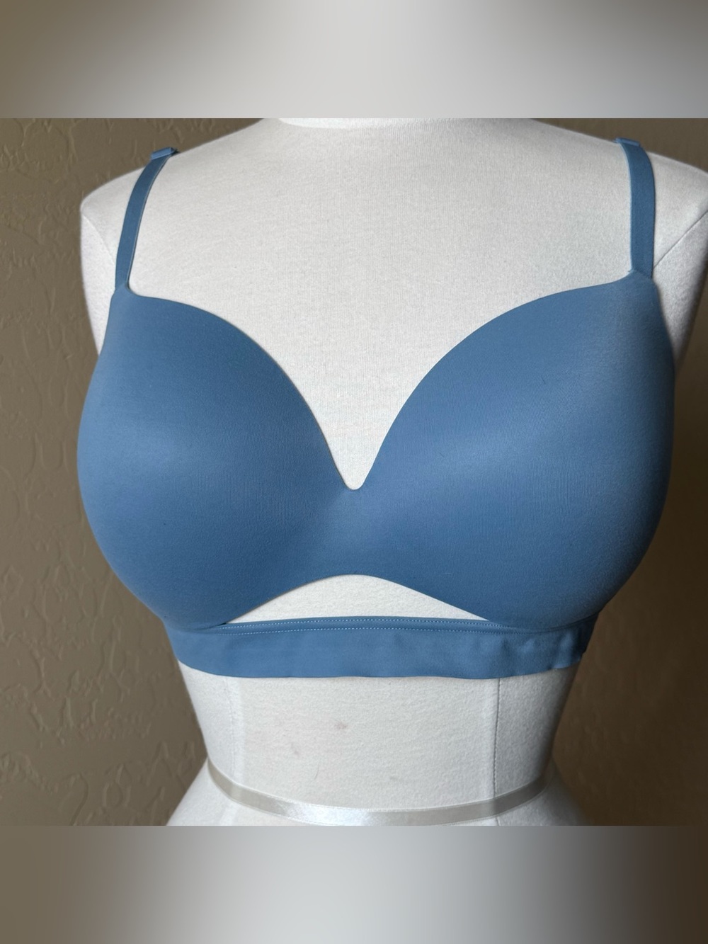 Incredible by Victoria’s Secret Wire Free Push-up Bra